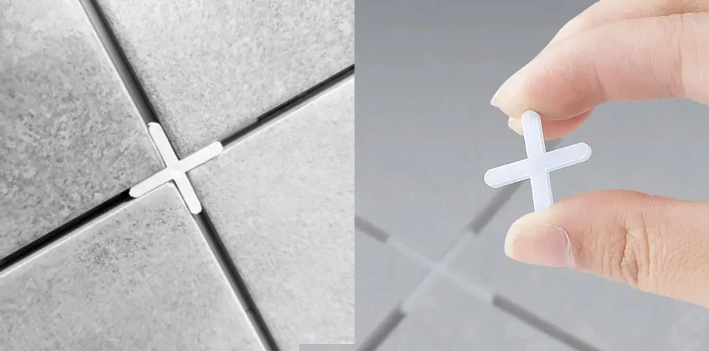 Cruceta plástica entre cuatro piezas y una cruceta en la mano